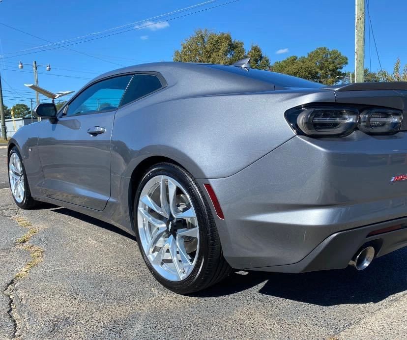 Glossy Camaro after detailing